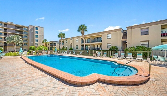 Sea Club 9-52 - Steps from the beach in Indian Shores!