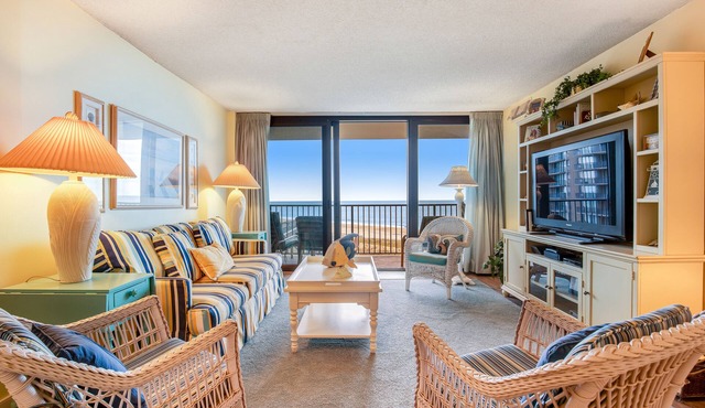 Sea Colony Ocean 6th floor condo w/pool, gym, and free WiFi