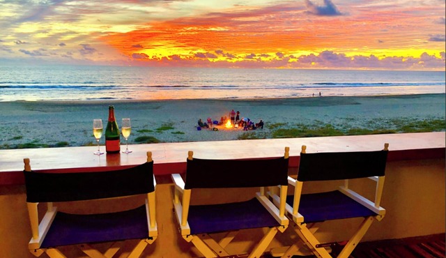 ★Sea-Esta ★BEACHFRONT★ Surf Condo! Pool & Hot Tub! Surf Views! Right On The Sand