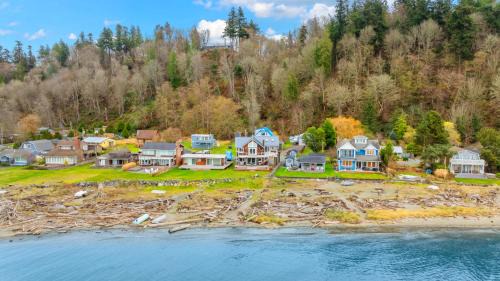 SEA ESTA on WHIDBEY ISLAND