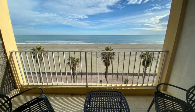 Sea-facing T2 apartment in Canet-en-Roussillon