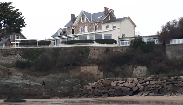 SEA-FACING 2-PERSON APARTMENT, 1ST FLOOR, DIRECT ACCESS TO THE BEACH