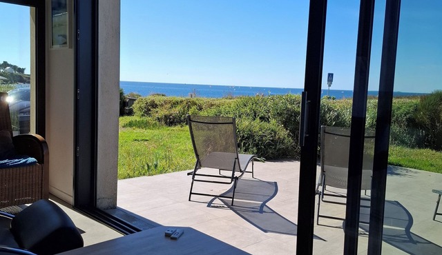 Sea-facing villa with heated pool