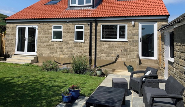 Sea Fern Cottage - Walking Distance to the Beach!