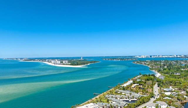 Sea Foam | Pet Friendly, Located in Siesta Key Village, Steps to Siesta Key Beach!