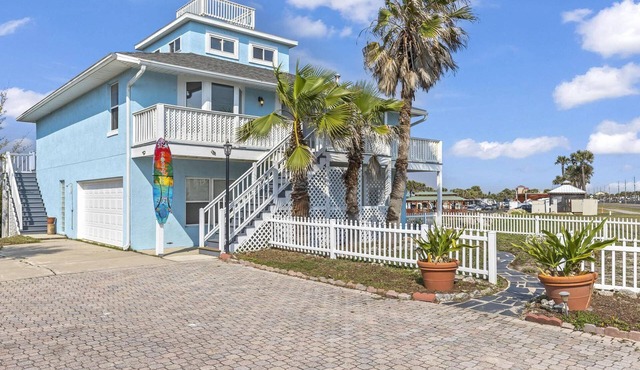 Sea Forever Pet Friendly Sleeps 14 Large Family Home Close To The Beach With Ocean Views