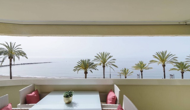 Sea Front Apartment in Marbella Center