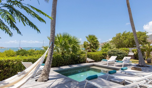 SEA FRONT VILLA KIJANI (KARIBUNI properties)