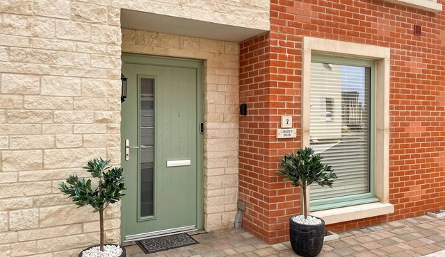 SEA GEM, family friendly, with a garden in Castletown, Portland