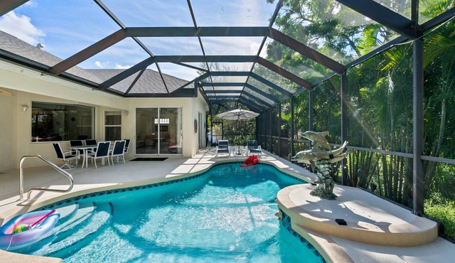 Sea Glass Serenity, 3+2, Nokomis Beach, Heated Pool