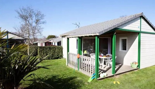 Sea Green - Camping Emeraude * - Comfort Chalet 2 bedrooms 5 people