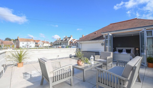 SEA GREEN COTTAGE, WALBERSWICK, pet friendly in Walberswick