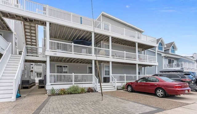 Sea Isle is at its best in this Bright, Charming 2 bedroom, 1.5 bath Condo