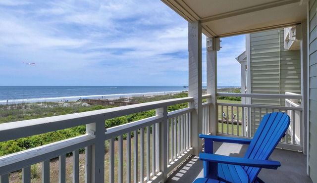 Sea La Vie: Adorable Oceanfront Caswell Beach Condo with Community Pool