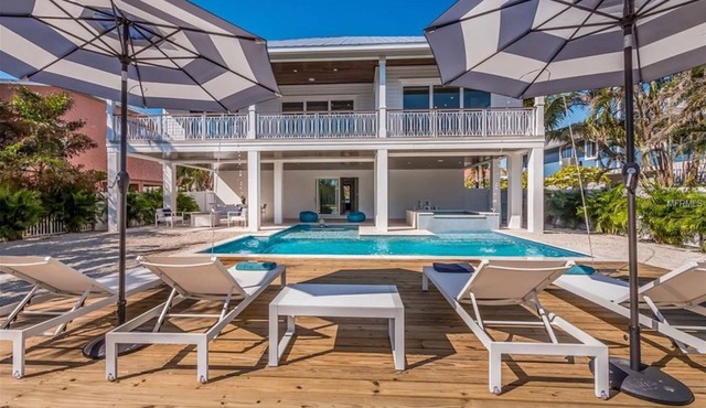 Sea La Vie Beach House - Luxury Home w/Pool, Spa, Dock & Canal Access on Anna Maria