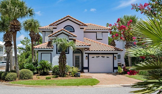 Sea La Vie in Miramar Beach A | Community Pool & Beach Access + 2 Included Bikes