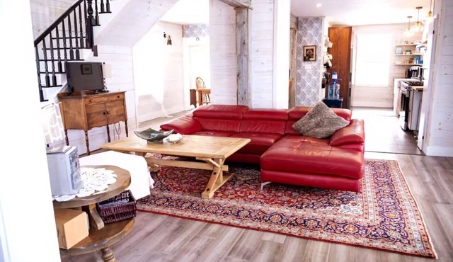 Sea la Vie - Margaree farmhouse by river and sea!