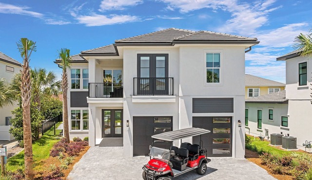 Sea La Vie: Private Beach, Golfcart, Heated Pool & Hot Tub, Game Room, Bunk Room