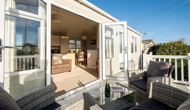 Sea La Vie - sleeps 4 guests in 2 bedrooms