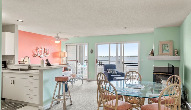 Sea la Vie: Soundfront, dog friendly, community pool, tennis court and so much m