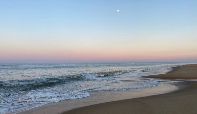 Sea La Vie - steps to the beach without a crowd