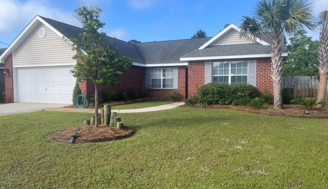 Sea Largo, 🏖 Work, Play & Relax! 4BR Beach Home w/Fenced Yard + Games