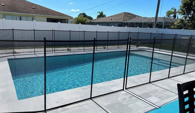 Sea lion Serenity Retreat -5 Bedroom With Heated Pool