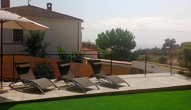 Sea & Mountain - New refurbished Apartment