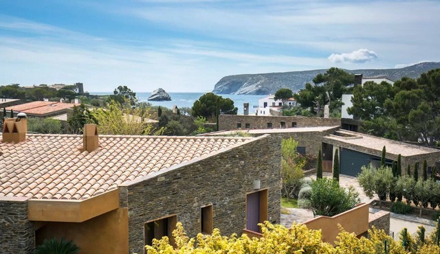 Sea & Mountain views house