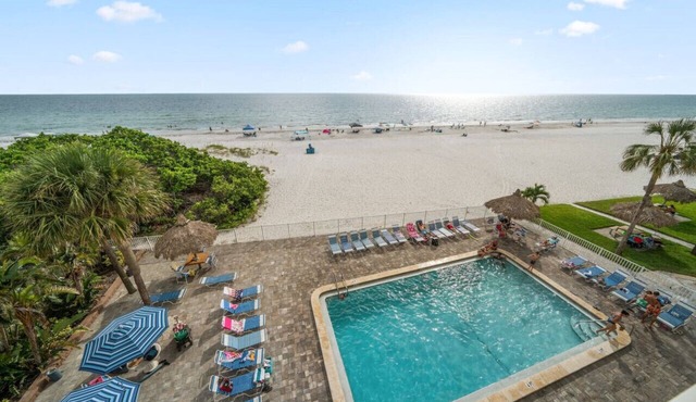 Sea Oats Condo #302 Direct Gulf with Heated Pool