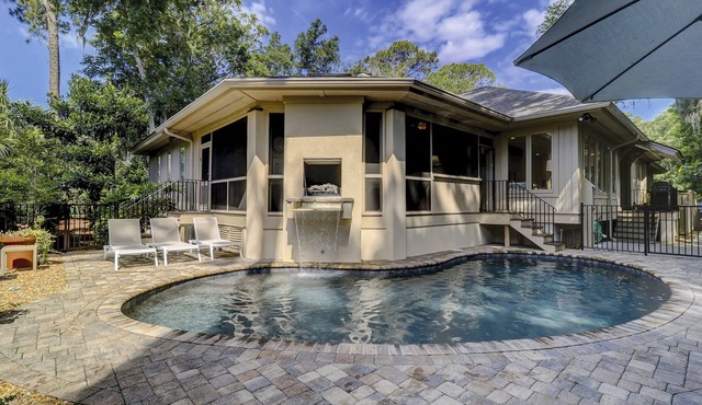 Sea Pines Home w/FREE Pool Heat Seasonally - Four Minute Walk to Beach