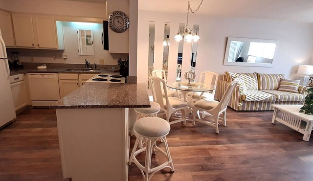 Sea Renity #602 - Across from Pool, Short walk to the beach - Great 1 BR Condo