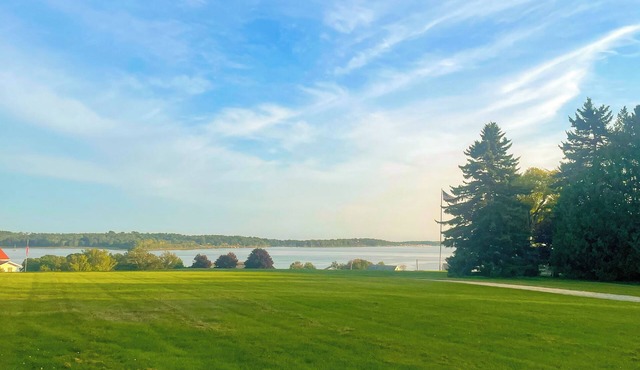 Sea Salt Cottage: 4 BR, 1 BA Cottage in Harpswell, Sleeps 7