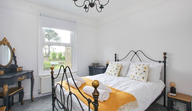 Sea Salt Cottage - Dog friendly, mins to beach, Nr to many Golf clubs