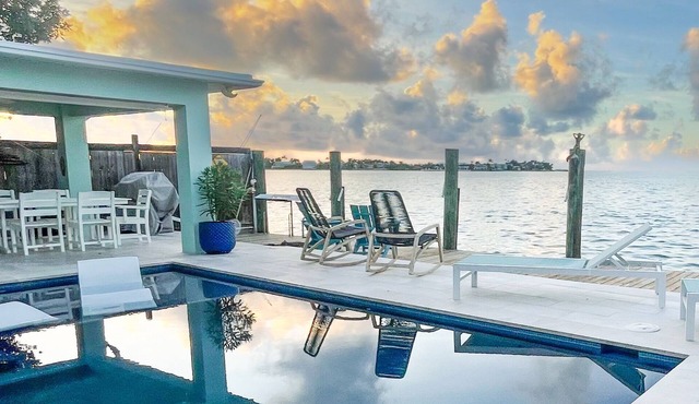 Sea Salt Escape - Direct Oceanfront, Pool, Fishing!