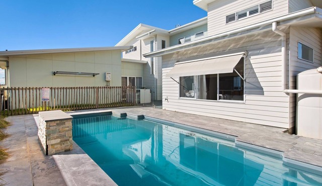 Sea Sand and Serenity at Stockton - Stunning Sophistication