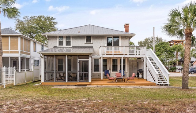 Sea Side Inn located steps to Coast Guard Beach Entrance on East Beach