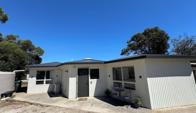 Sea Space; a whimsical 3-bedroom retreat nestled in the charming Baudin Beach.