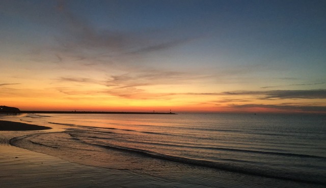 Sea Street Beach, just a short walk, and top public golf 2.5 miles away