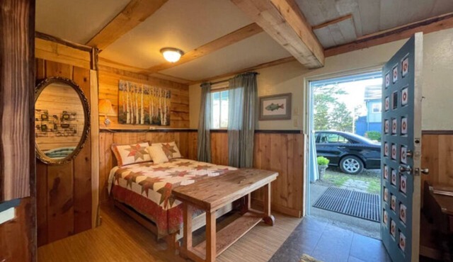 Sea Studio On the Bay