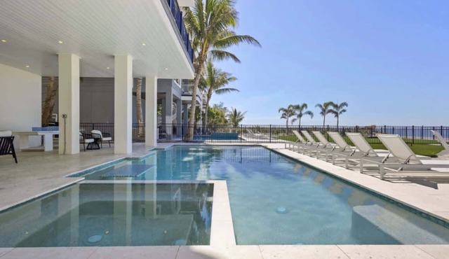 Sea Swept | Luxury Beachfront Estate