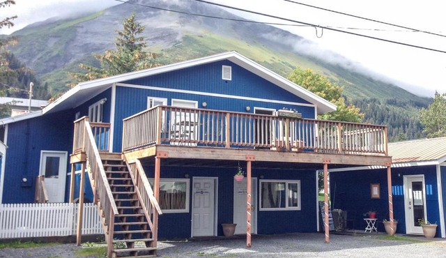 Sea Treasures Inn