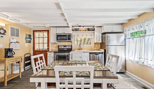 Sea Turtle Cottage-1 bedroom, 1 bath, sleeps 2-4