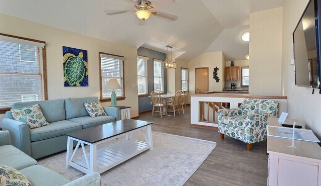 Sea Turtle- Oceanview Villa- Short Walk to Beach- Community Pool & Spa