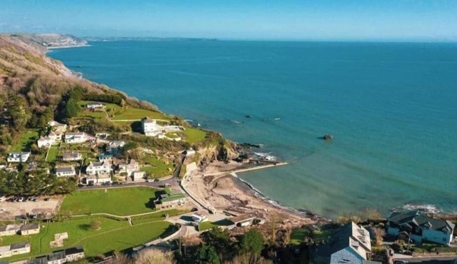 Sea View - 1min to Beach - Dog Friendly - 4 Guests