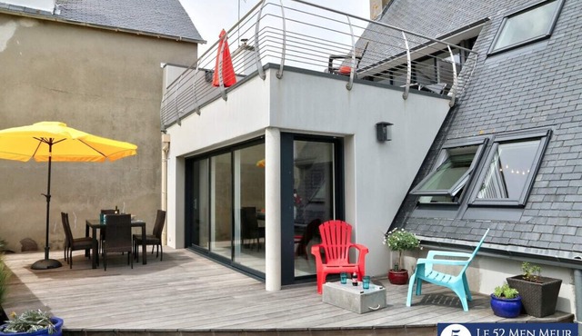 Sea view, 40m from the beach and 300m from shops