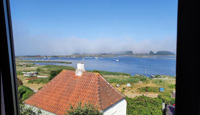 Sea view and calm near the shore in Thorøhuse