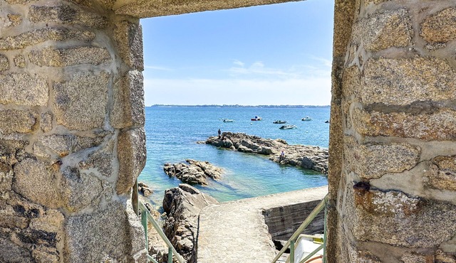 Sea view apartment