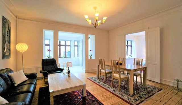 Sea View apartment in the heart of Stege