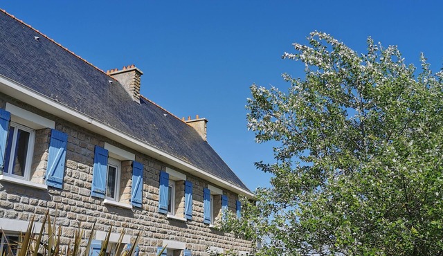 SEA VIEW Apartment Porscarn beach 100 m Pointe de la Torche, Surfing